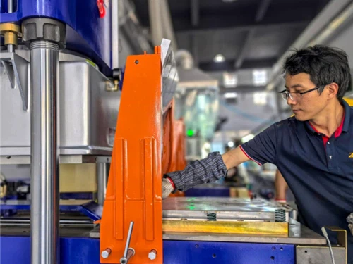 Rubber to Metal Bonding Rubber to Metal Bonding
